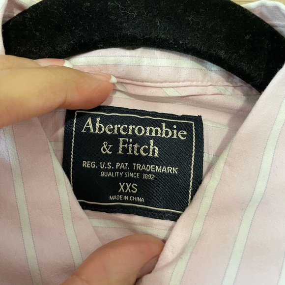 NWOT Abercrombie Pink Oxford Button Down+Pinstripe+XXS+Valentines Day - Picture 5 of 5